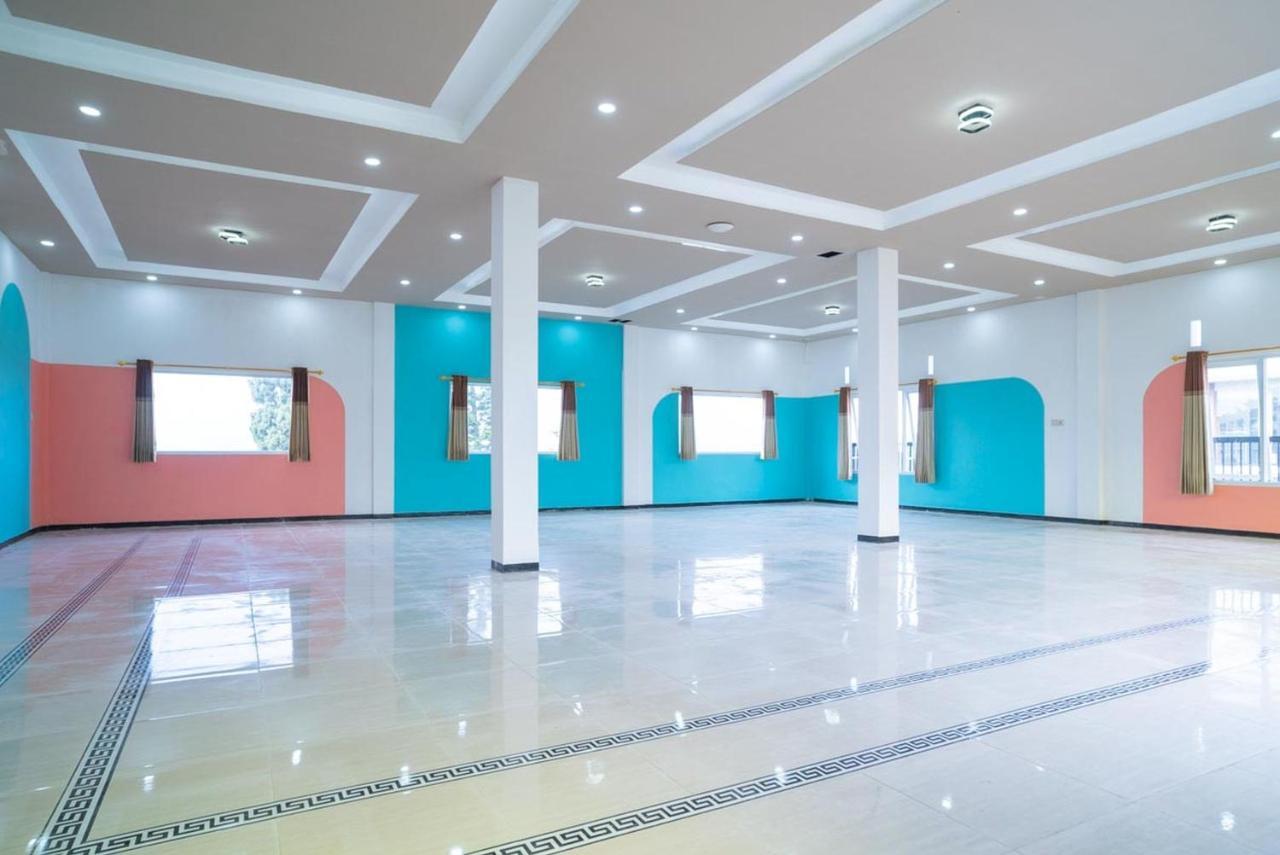 Sans Hotel Queen Batu Sumber Brantas Екстериор снимка