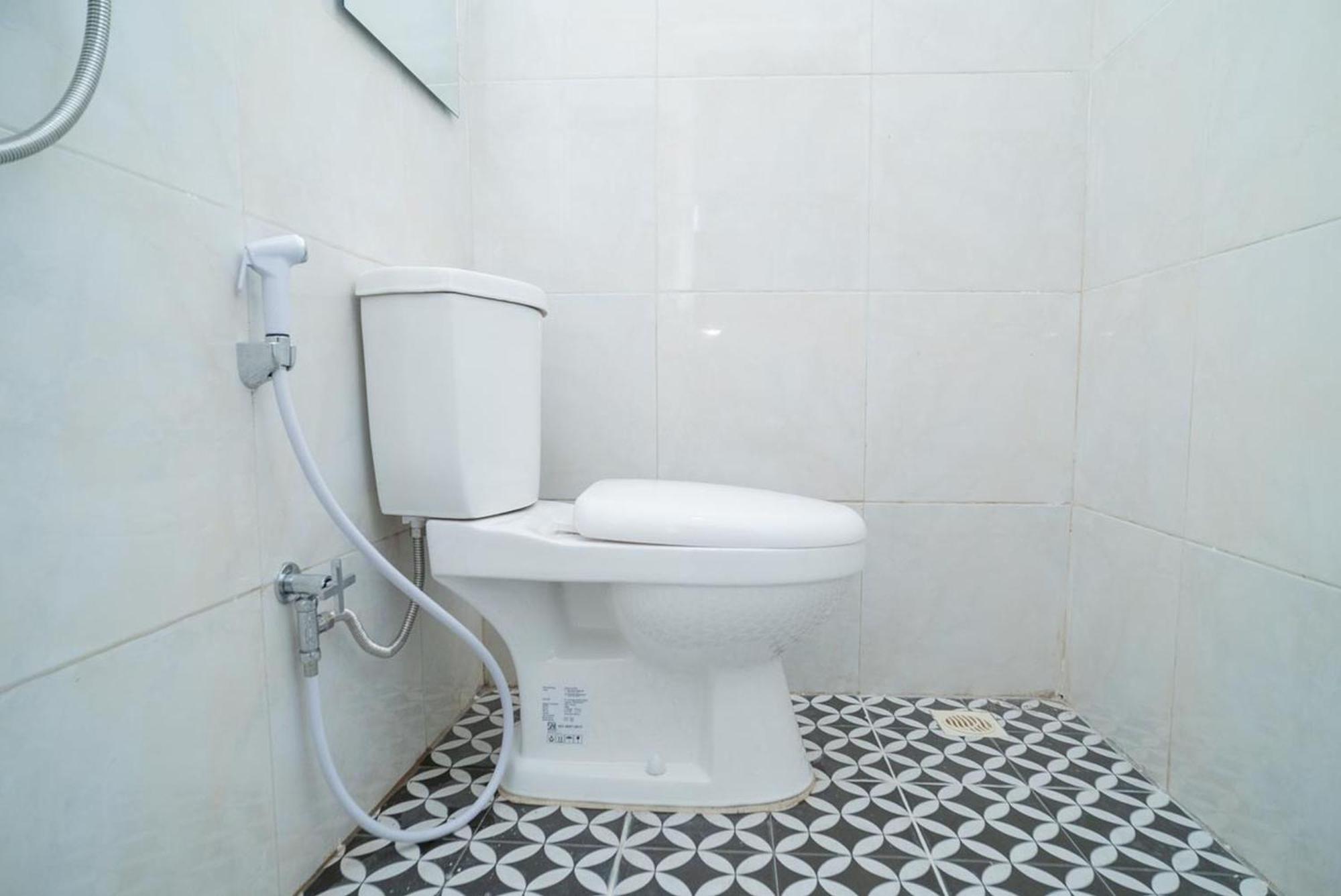 Sans Hotel Queen Batu Sumber Brantas Стая снимка